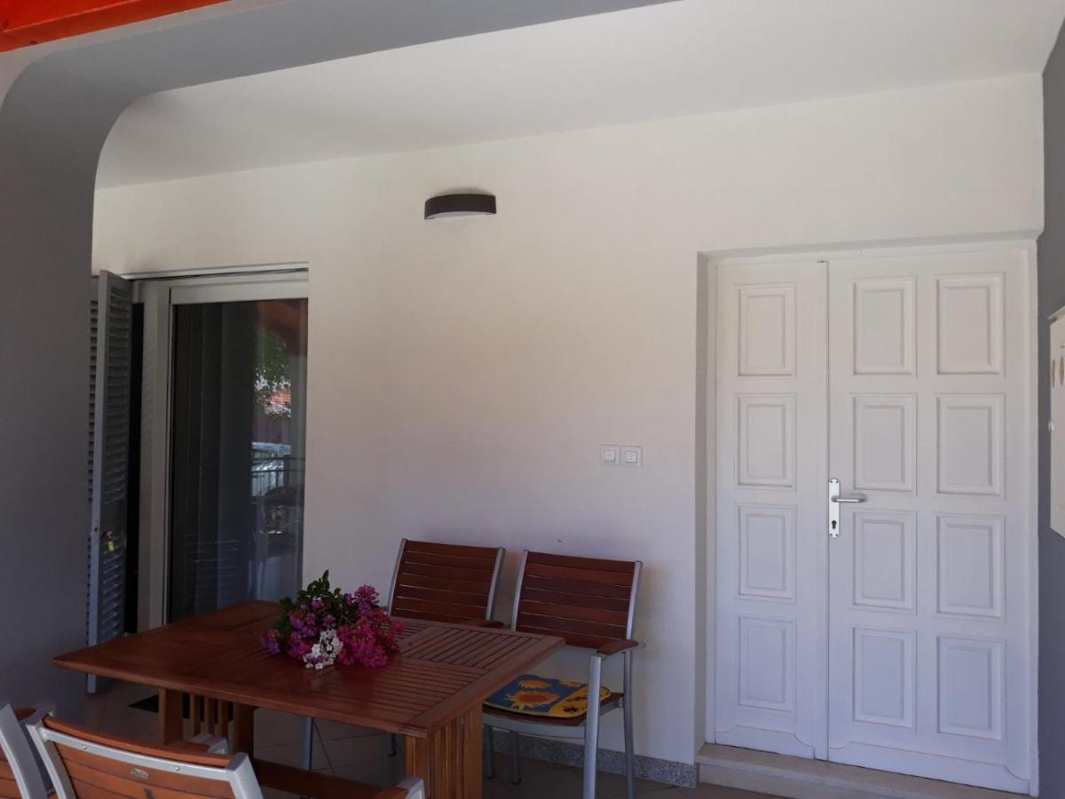 Apartment Nevia Fazana Luaran gambar