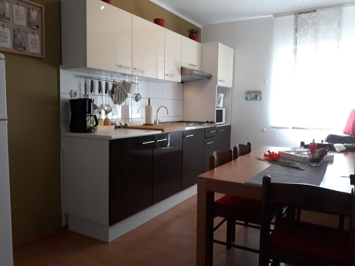 Apartment Nevia Fazana Luaran gambar