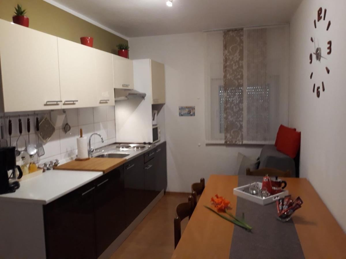 Apartment Nevia Fazana Luaran gambar